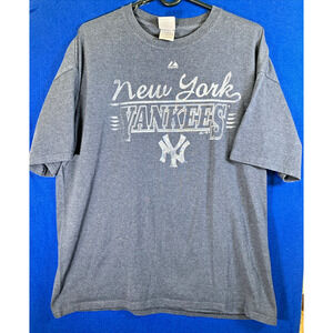 Vintage Majestic New York Yankees T-Shirt Men's XL Gray Short Sleeve Distressed